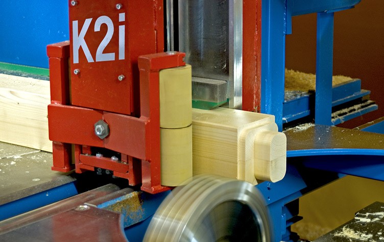 047